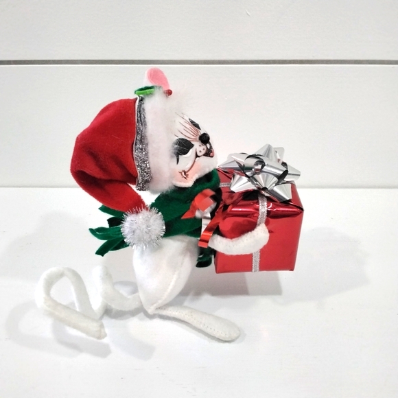 Annalee 6 " Silver Sparkle Gift Mouse 🎄 - Picture 5 of 6